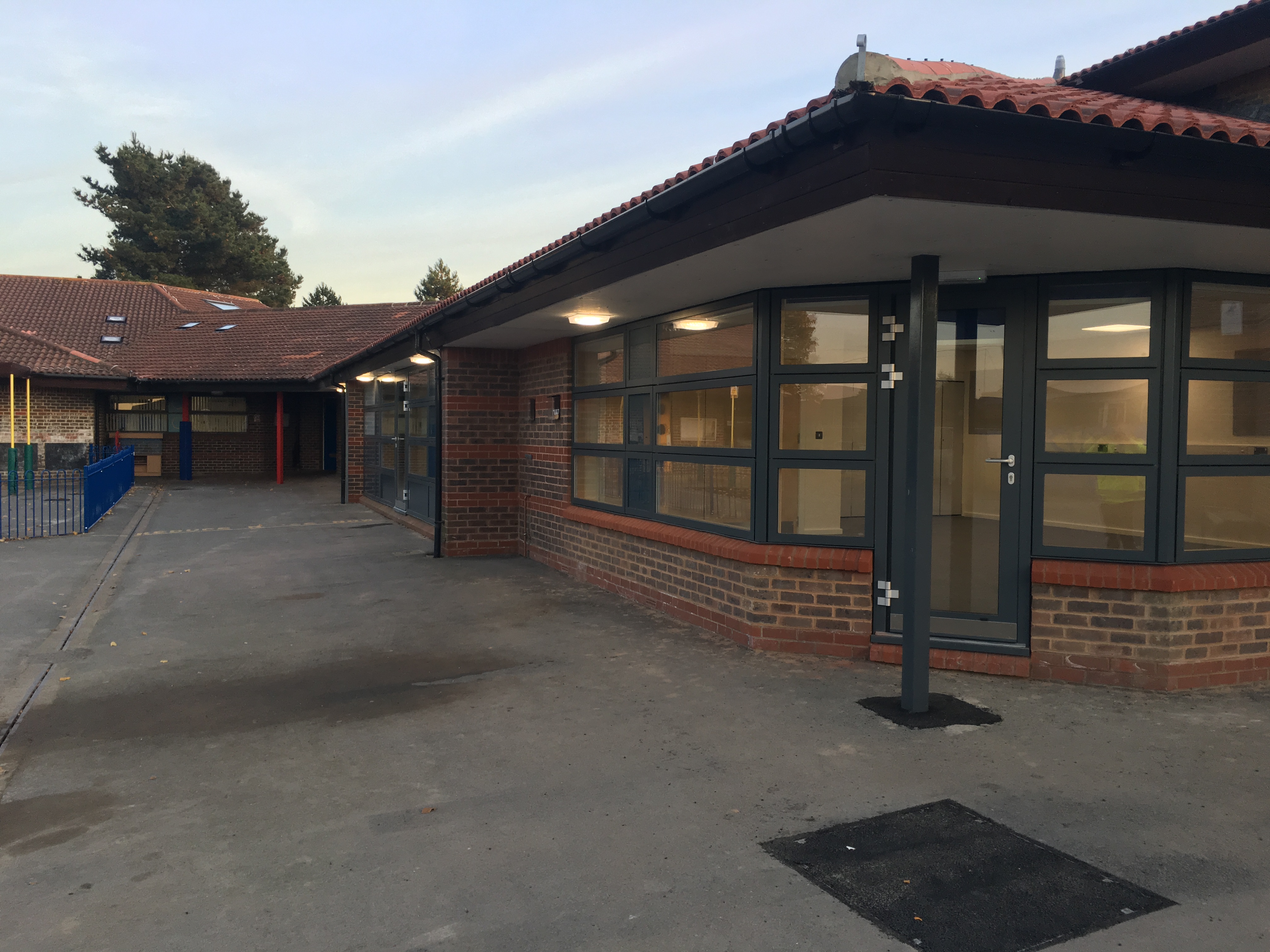 Shinewater School